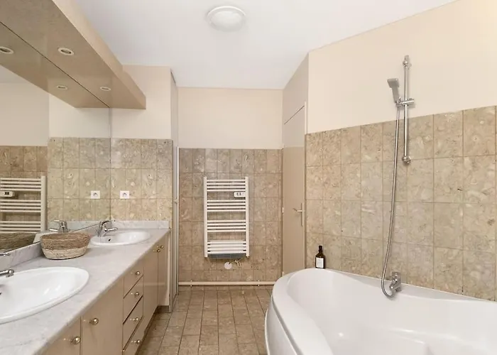 Nocnoc - Le Pargamin - Large Duplex Place Saint-pierre